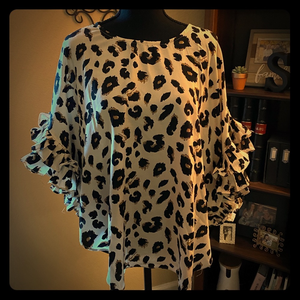 NWOT Jodifl Cheetah Print Blouse w/ Ruffle Sleeves